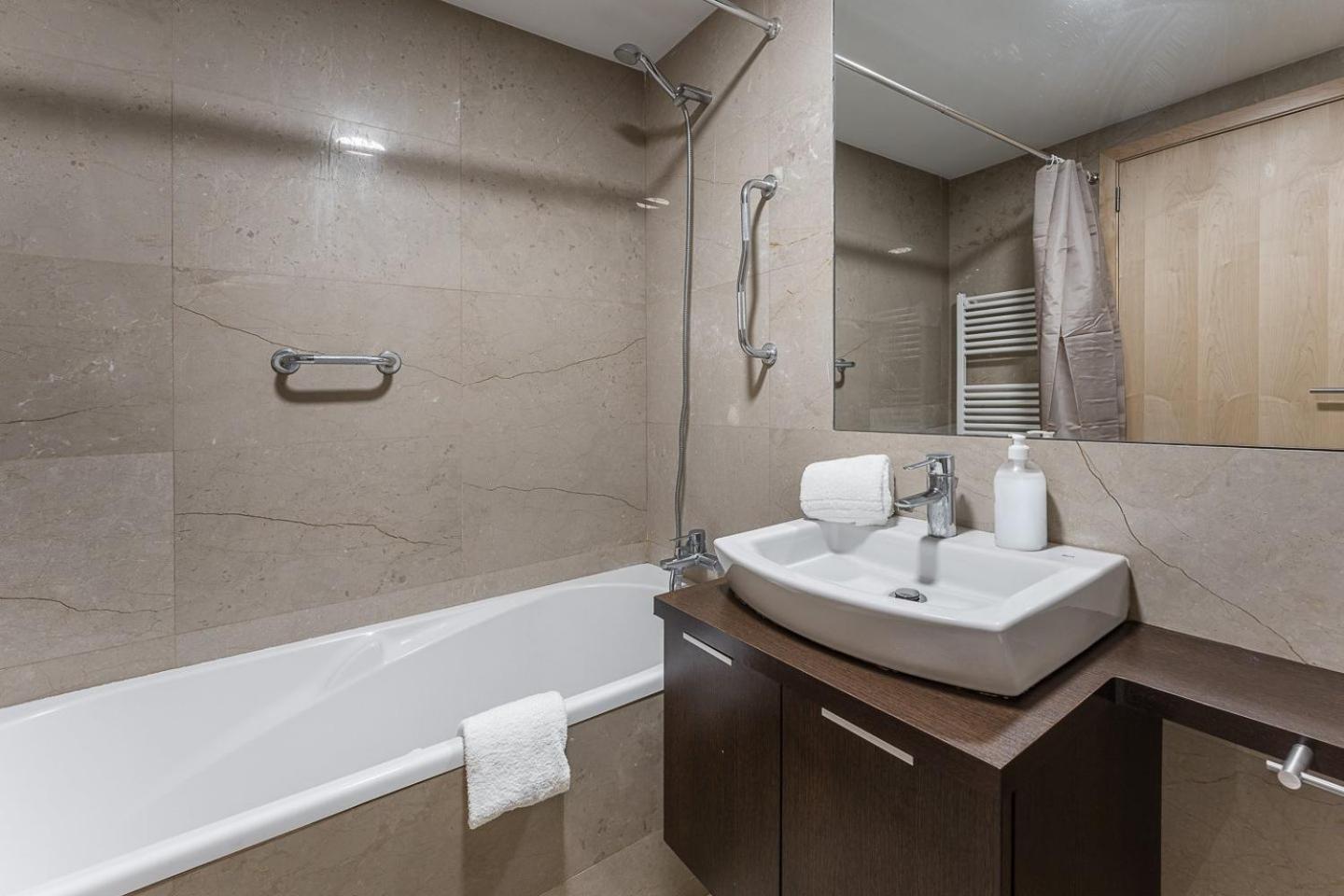 Guestready - Artsy Apartment Порто Екстериор снимка