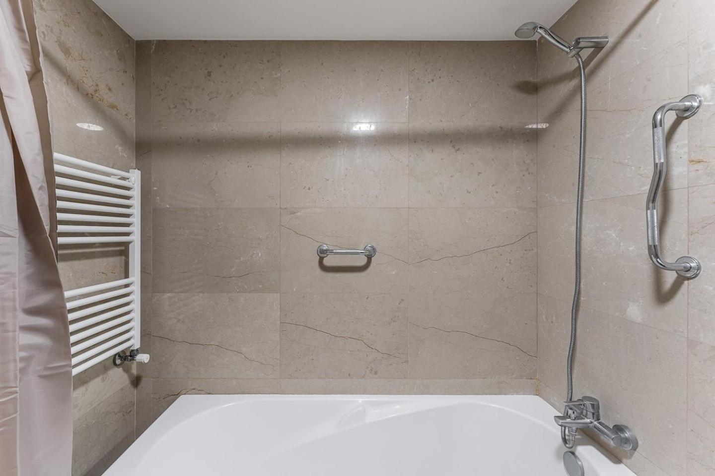 Guestready - Artsy Apartment Порто Екстериор снимка